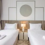 Marvelous Apartment In Beachfront Private Beach