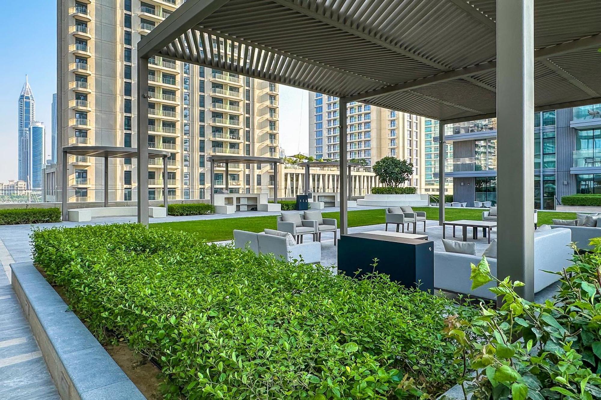 Marvelous In Beachfront Private Apartment *