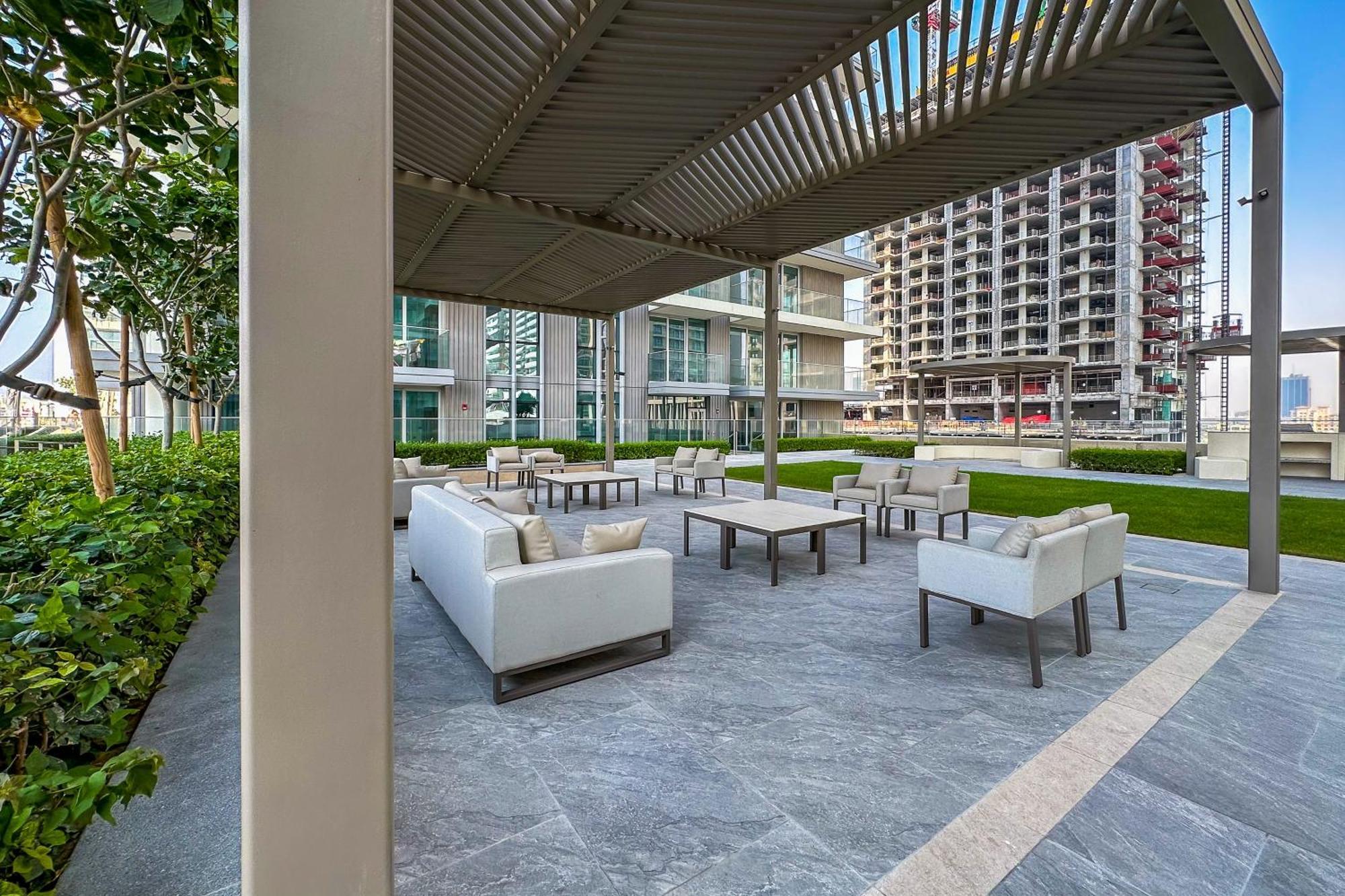 Marvelous In Beachfront Private Apartment Dubai